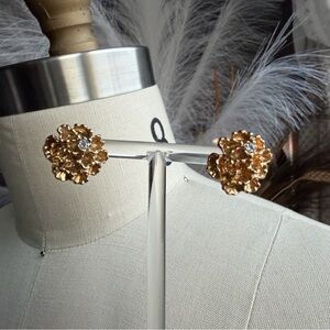 Avon | Vintage Flowerblaze Gold Floral Cluster Stud Earrings with Clear Crystal